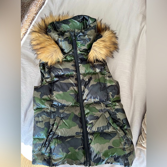 AQUA Faux-Fur Trim Camo Puffer Vest Bloomingdale’s Exclusive - Picture 14 of 16